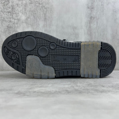 Off-White Out Of Office "Black-White"