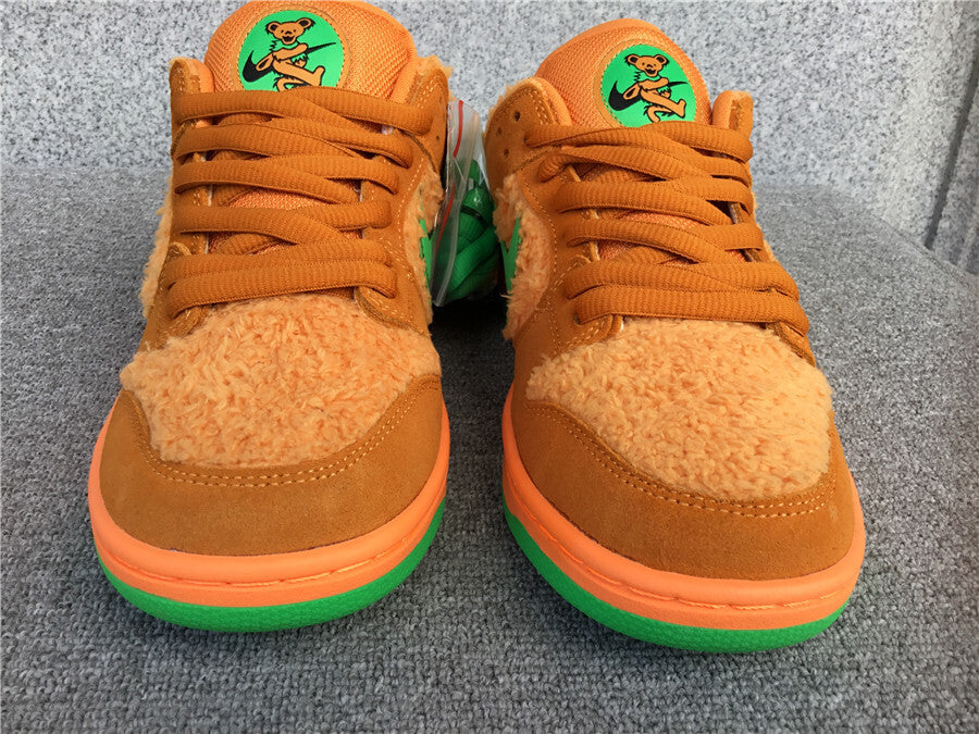 Grateful Dead x Nike SB Dunk Low “Orange Bear”