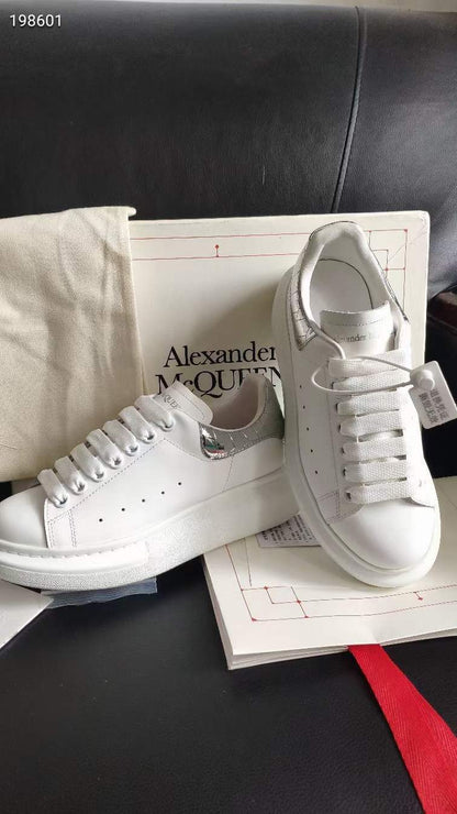 Alexander McQueen Oversized "White-Silver Crocodile"