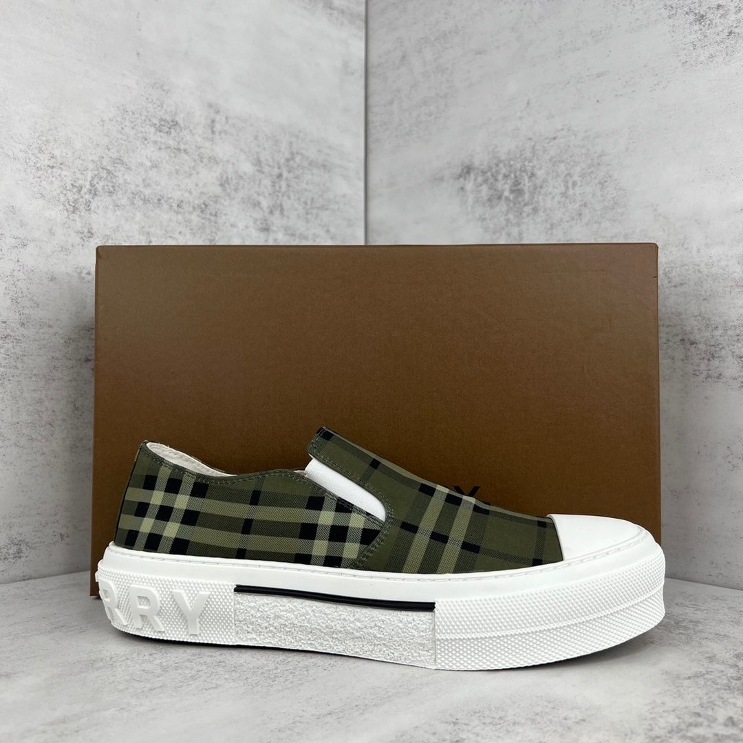 Burberry Slip-On "Green"