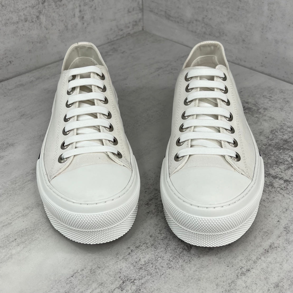 Burberry Gabardine "White"