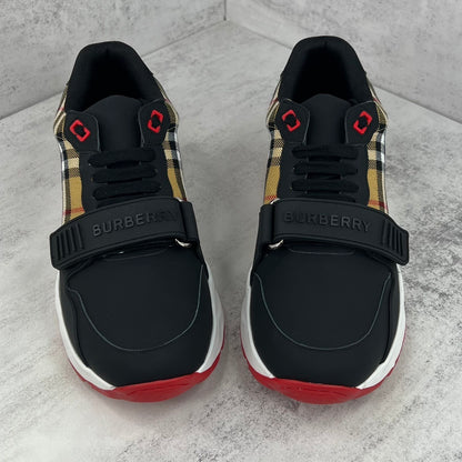 Burberry Ramsey "Black-Beige-Red"