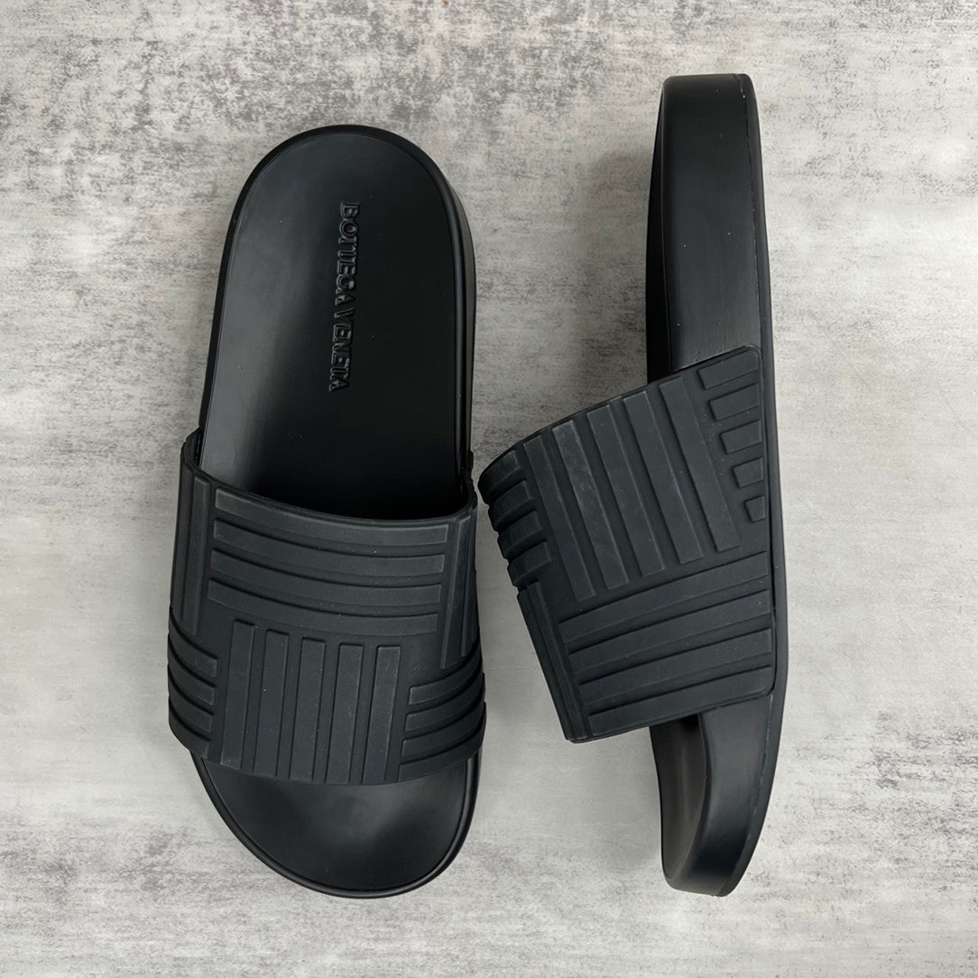 Bottega Veneta Slides "Black"