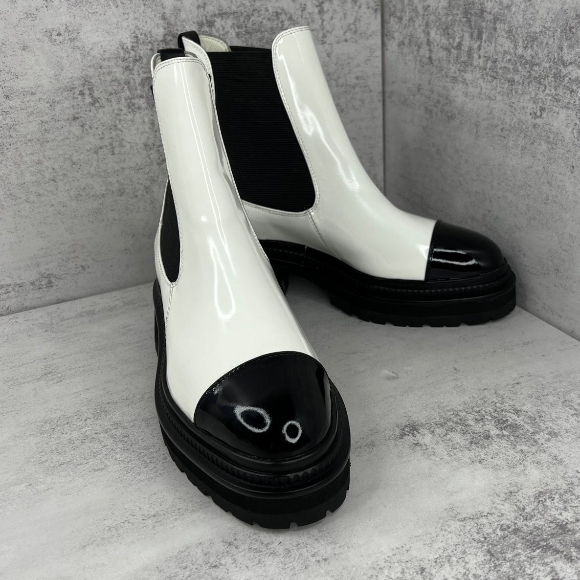 Chanel Chelsea Boots "White-Black"