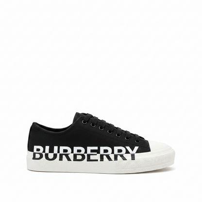 Burberry Larkhall "Black-White"