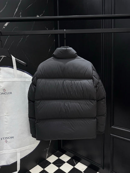 Moncler Chinon Square-Quilted Short Down Jacket "Black"