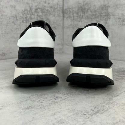 Valentino Garavani Netrunner "Black-White"