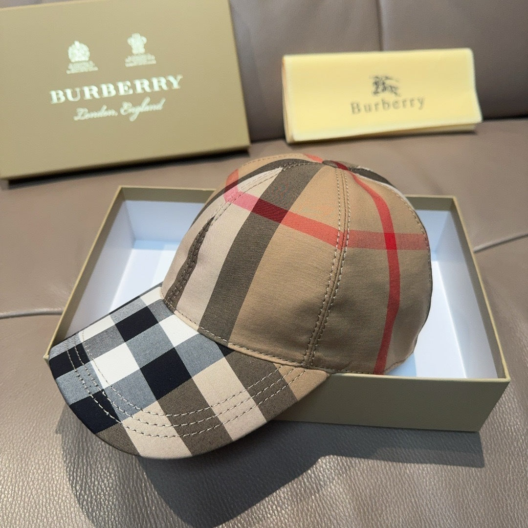 Burberry Baseball Hat "Beige"