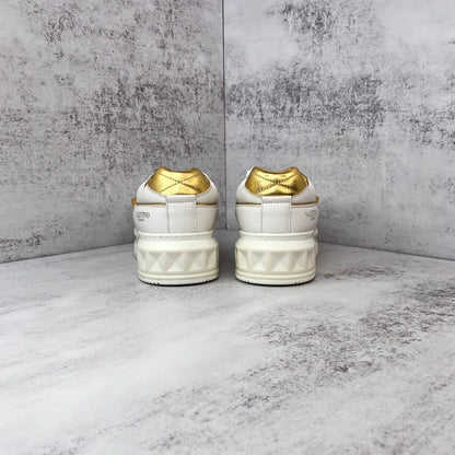 Valentino Garavani One Stud "White-Gold"