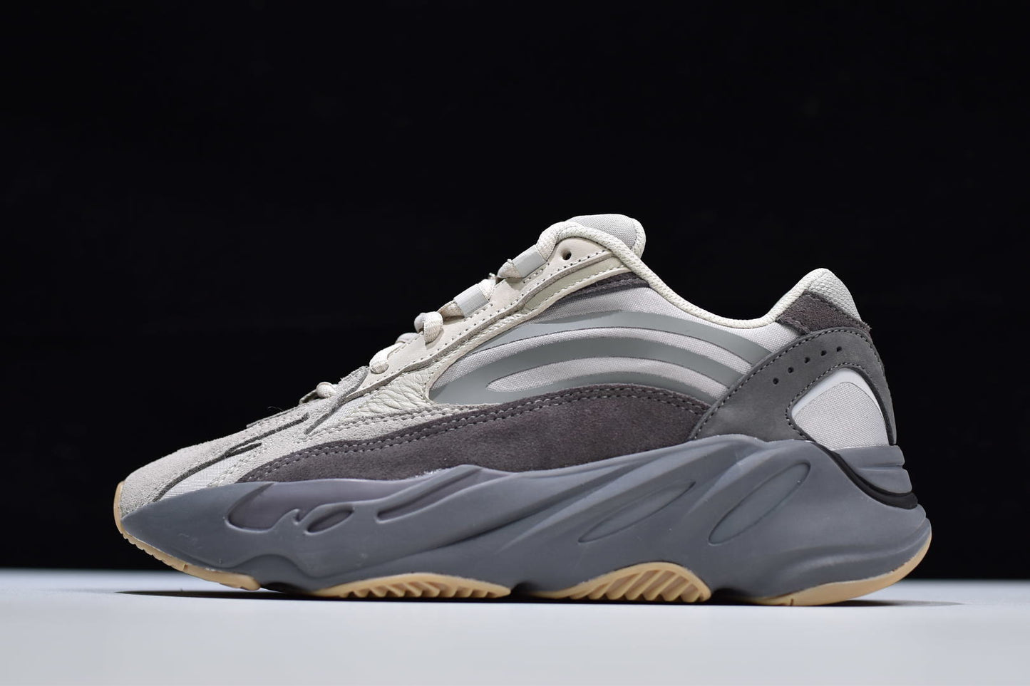 Yeezy 700 V2 "Tephra"