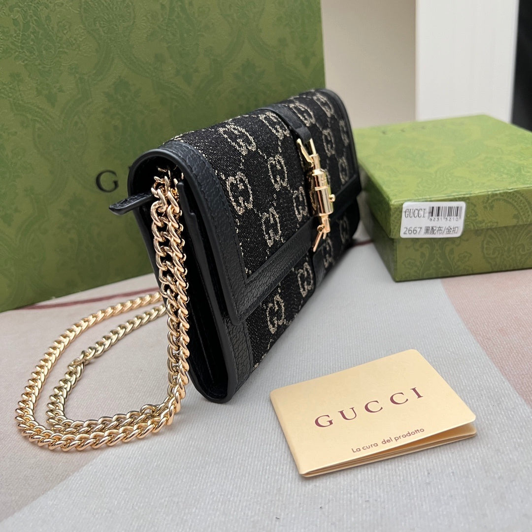 Gucci Jackie 1961 GG Continental Chain Wallet