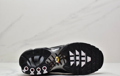 Nike Air VaporMax Plus "Black"