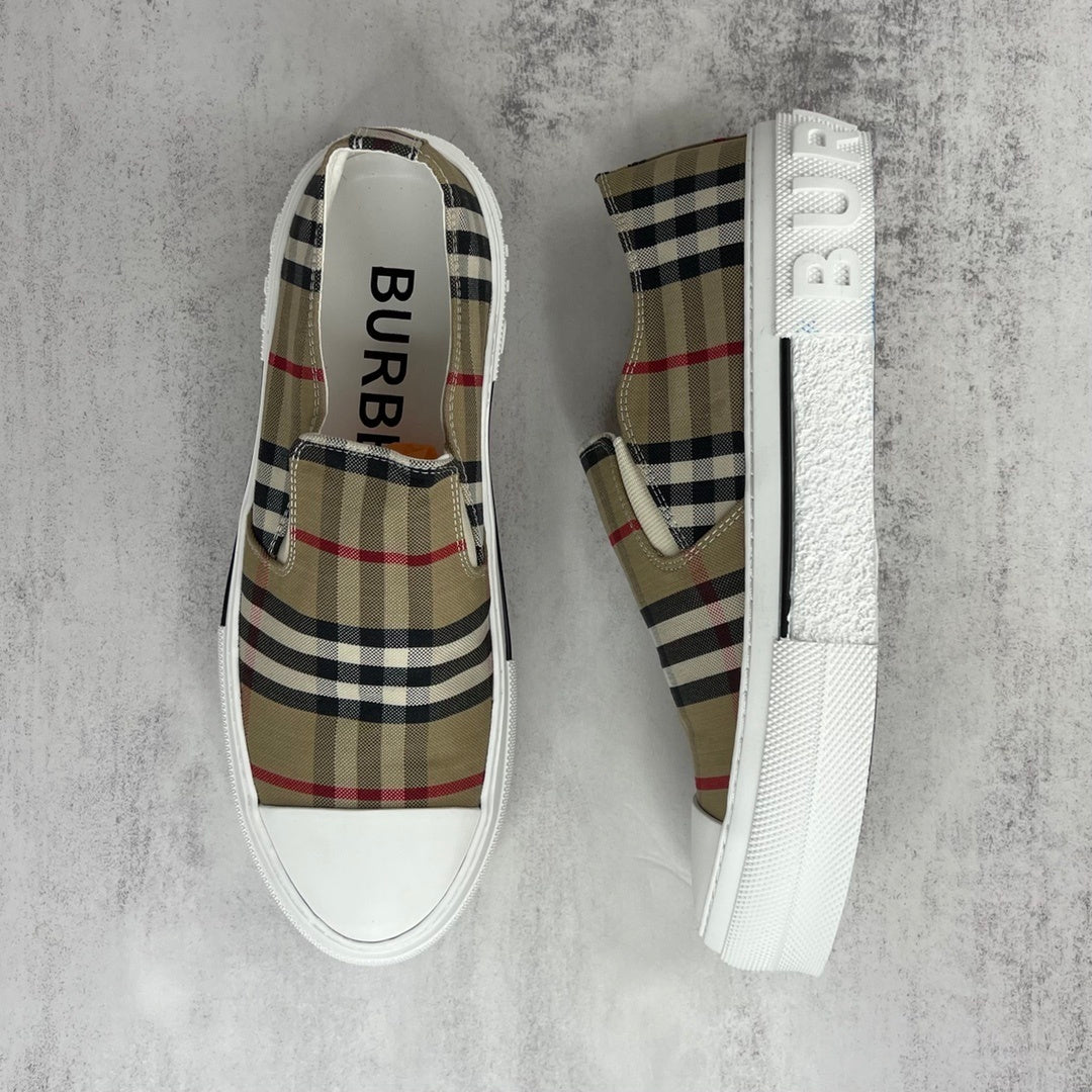 Burberry Slip-On "Birch Brown"