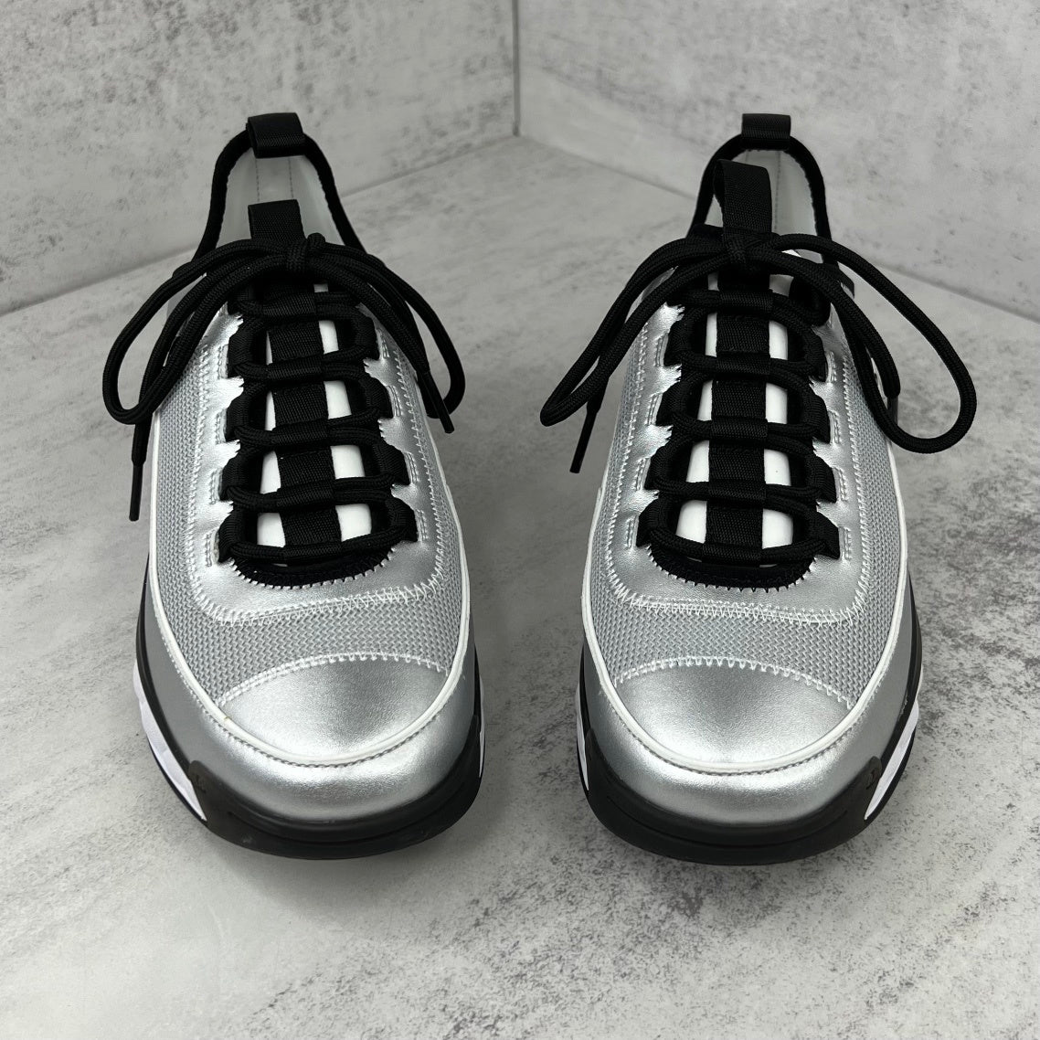 Chanel 22B "Silver-Grey"