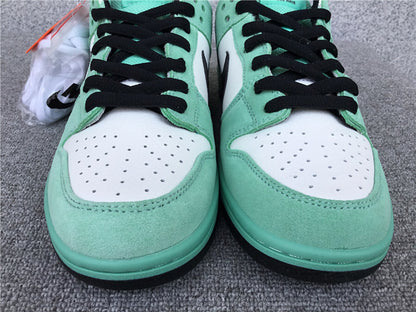 Nike Dunk SB Low "Sea Crystal"