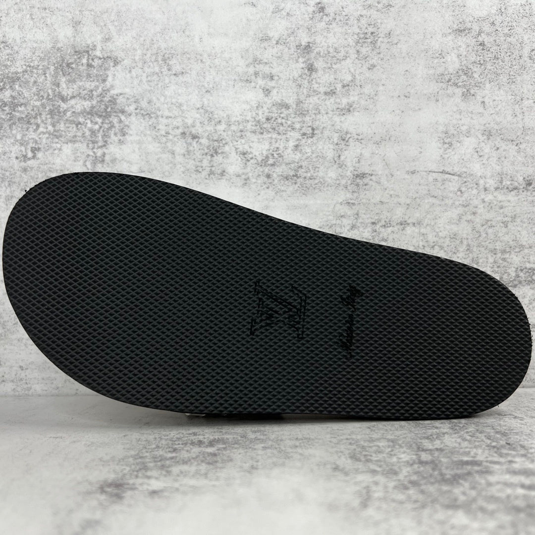 Louis Vuitton Chain Slides "White-Black"
