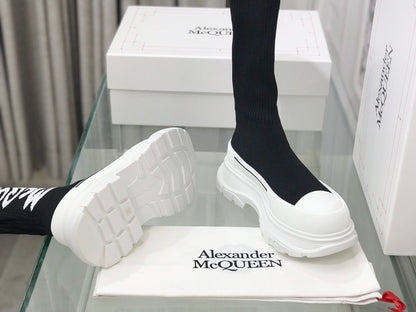 Alexander McQueen Tread Slick Boot "Ribbed Black-White"