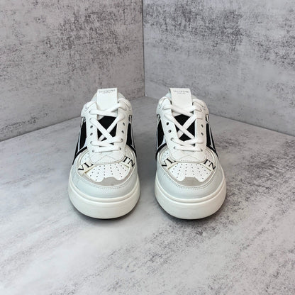 Valentino Garavani VL7N "White-Black"