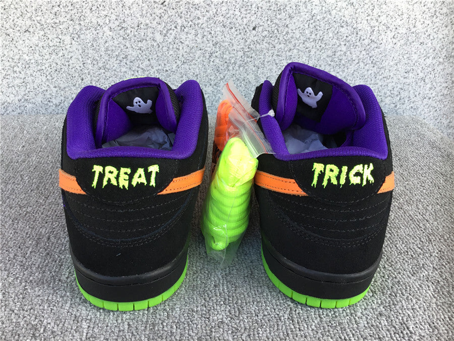 Nike SB Dunk Low "Night Of Mischief"