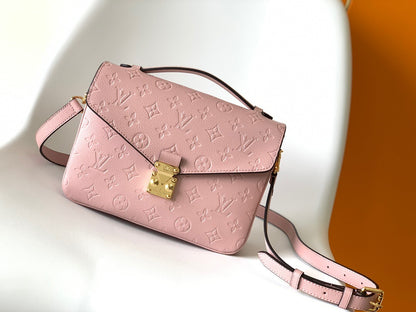 Louis Vuitton Pochette Métis