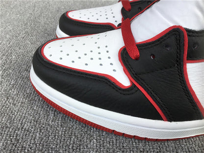 Jordan 1 Retro High OG "Bloodline"