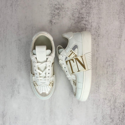 Valentino Garavani VL7N "White-Beige"