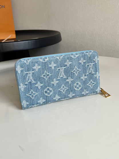 Louis Vuitton Zippy Wallet "Monogram Light Blue Denim"