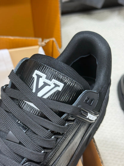Louis Vuitton LV Trainers "Black"