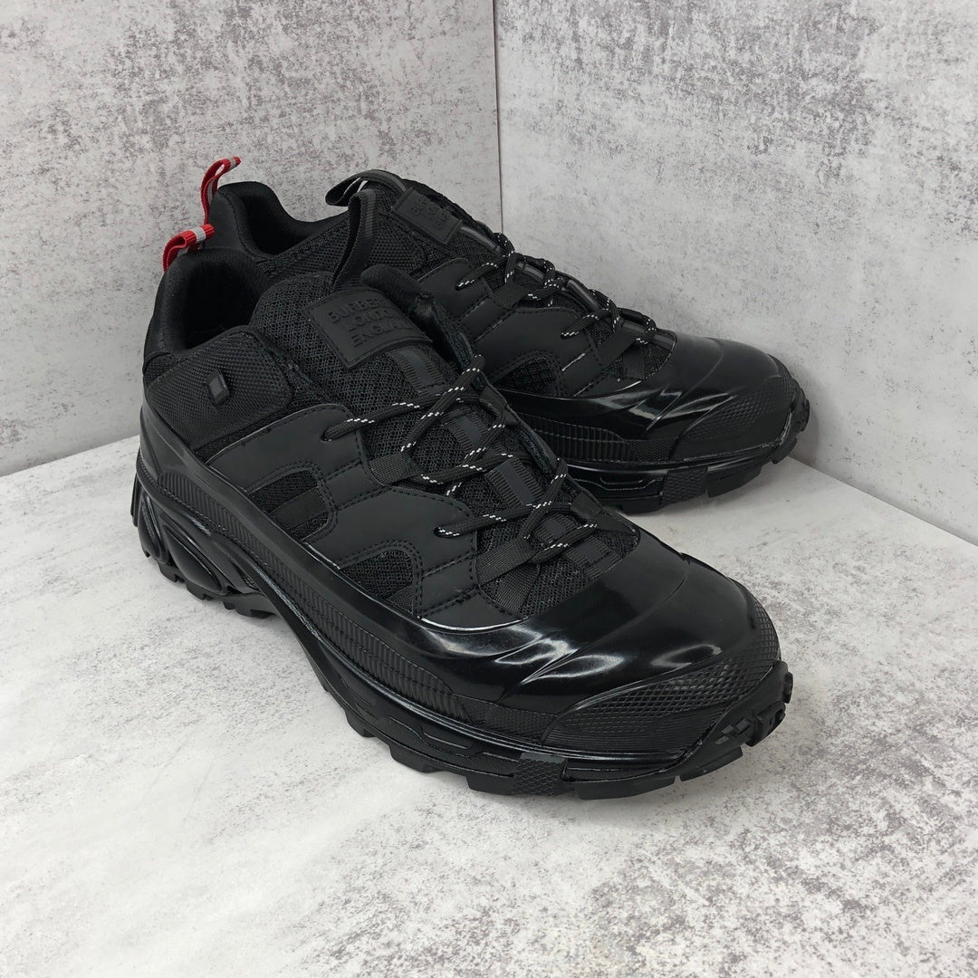 Burberry Arthur "Black-Red Heel Loop"