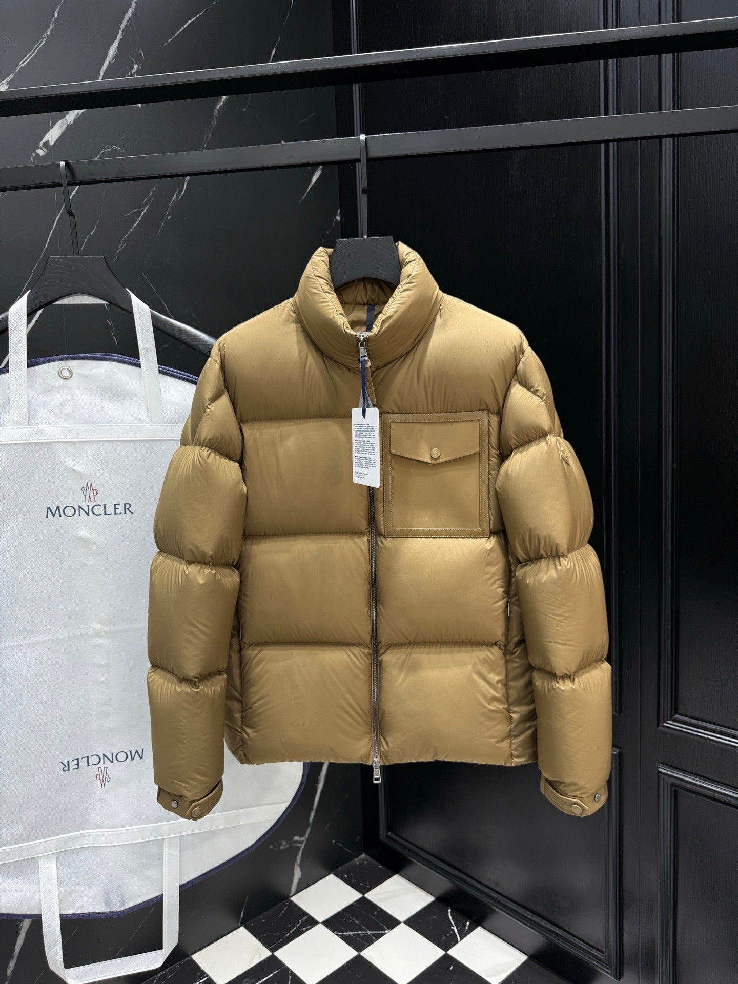 Moncler Chinon Square-Quilted Short Down Jacket "Camel Beige"