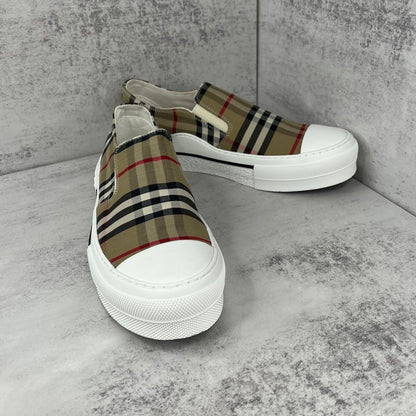 Burberry Slip-On "Birch Brown"