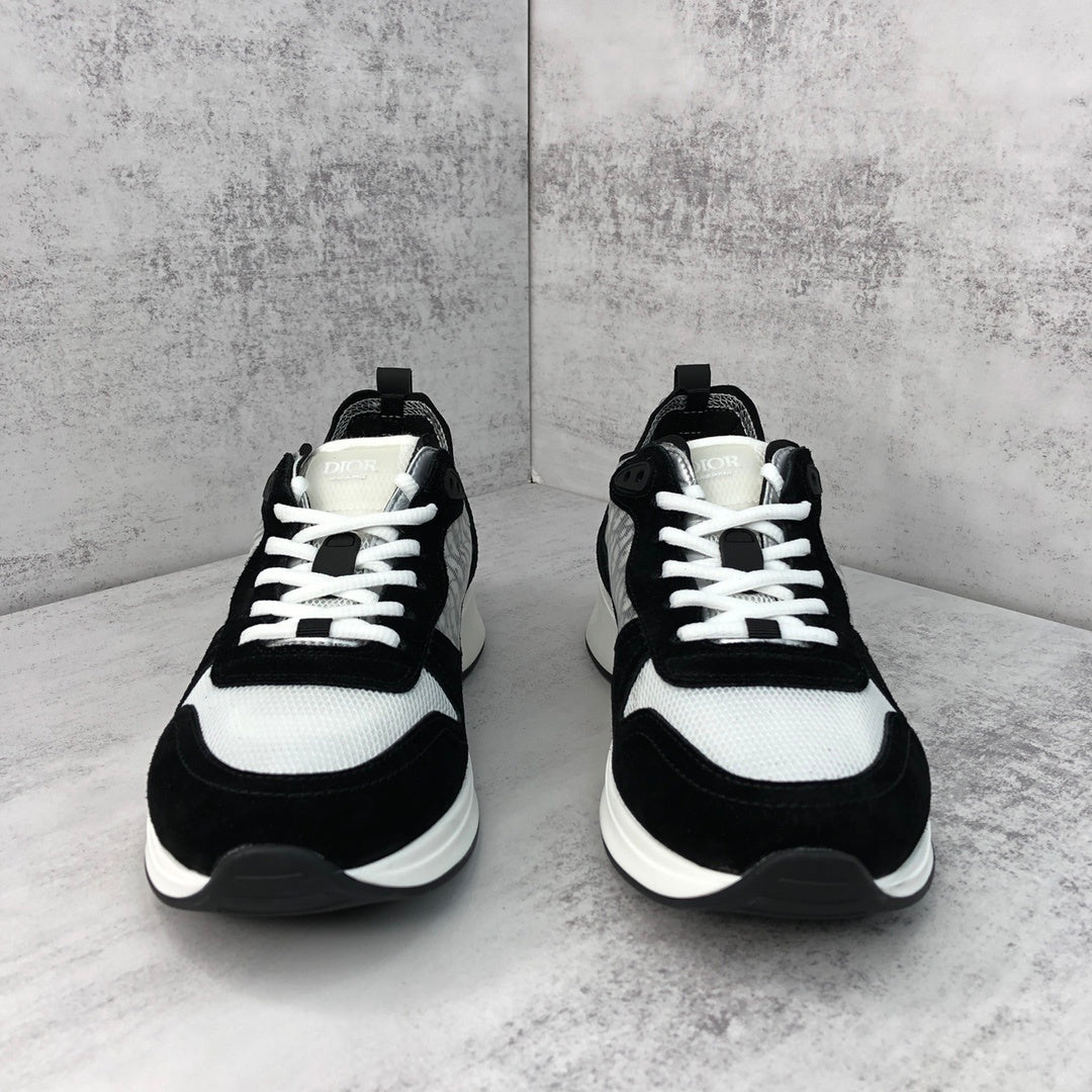 Dior B25 "Black-White"