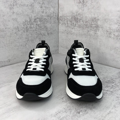 Dior B25 "Black-White"