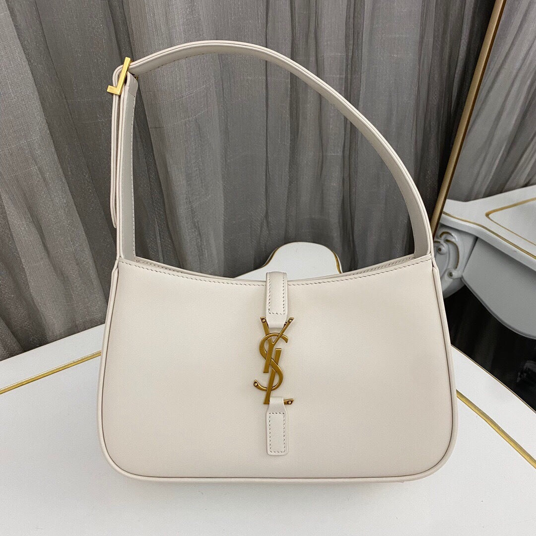 Saint Laurent le 5 à 7 in Smooth Leather