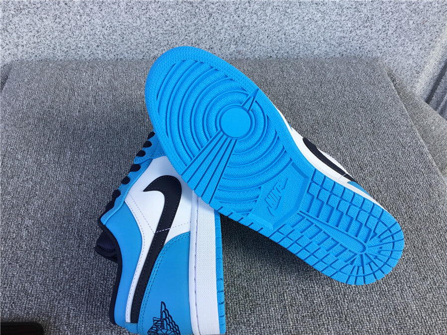 Air Jordan 1 Low "UNC"