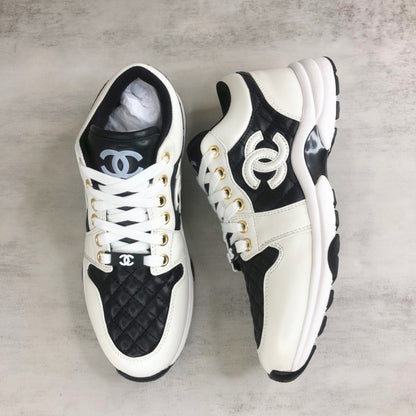 Chanel Interlocking CC "White-Black"