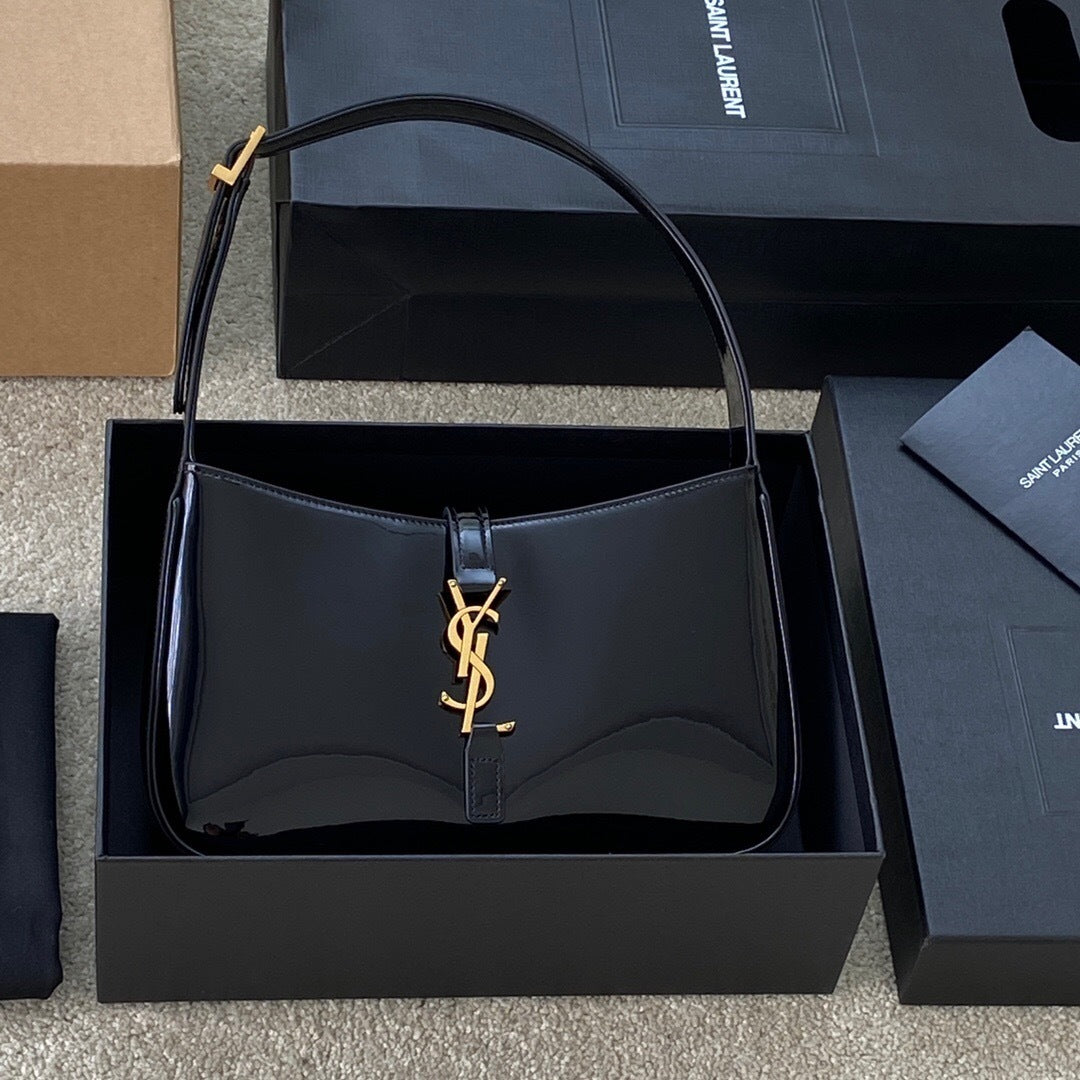 Saint Laurent le 5 à 7 Bag in Patent Leather