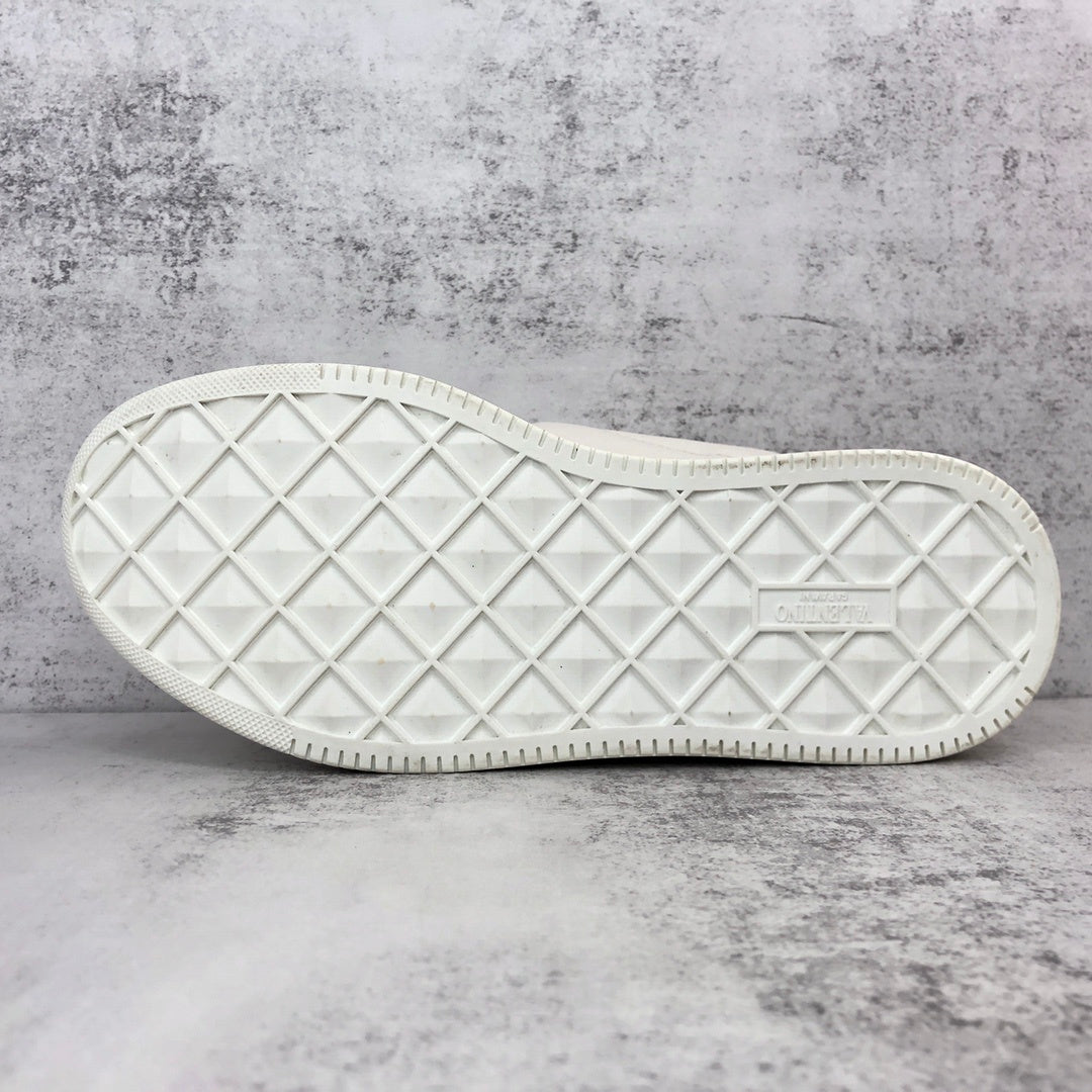 Valentino Garavani One Stud "White-Gold"