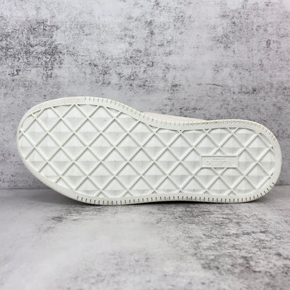 Valentino Garavani One Stud "White-Gold"