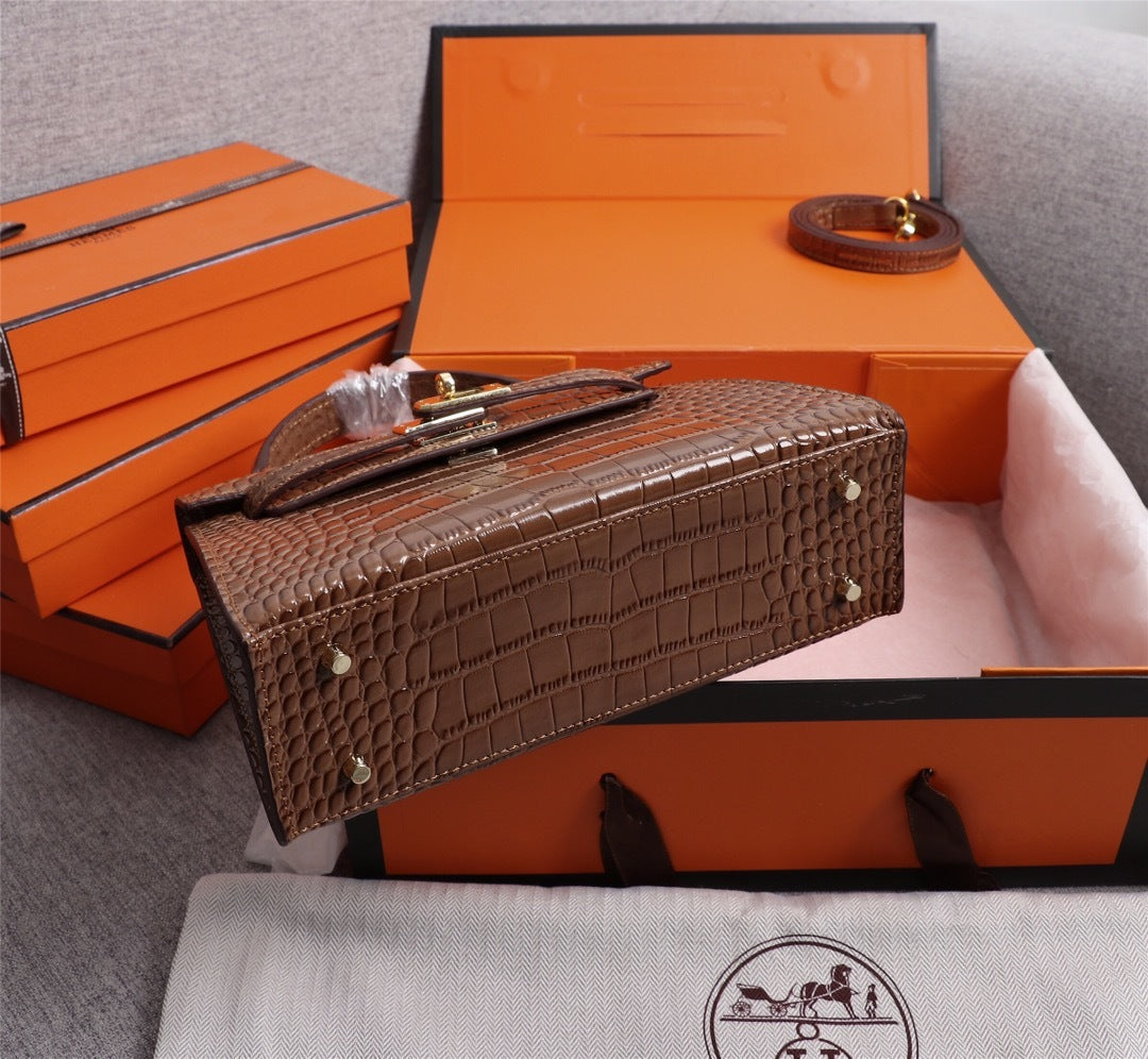 Hermès Aligator Leather Mini Kelly 20