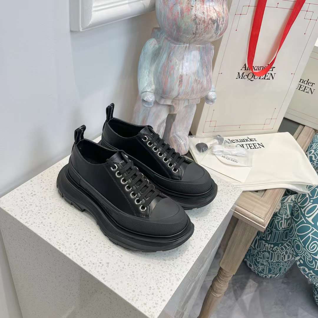 Alexander McQueen Tread Slick Leather Low "Black"