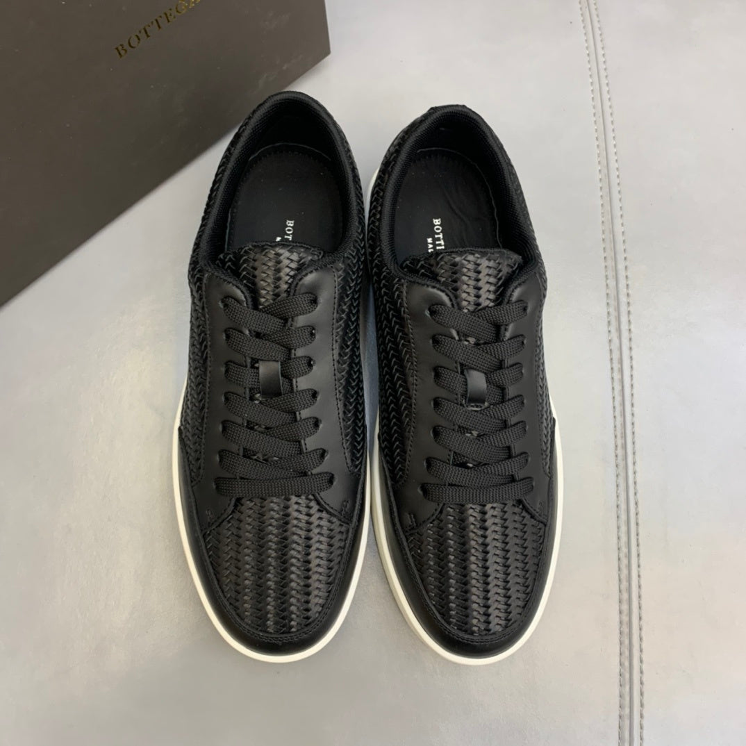 Bottega Veneta Intrecciato "Black"