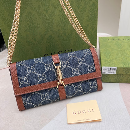 Gucci Jackie 1961 GG Continental Chain Wallet