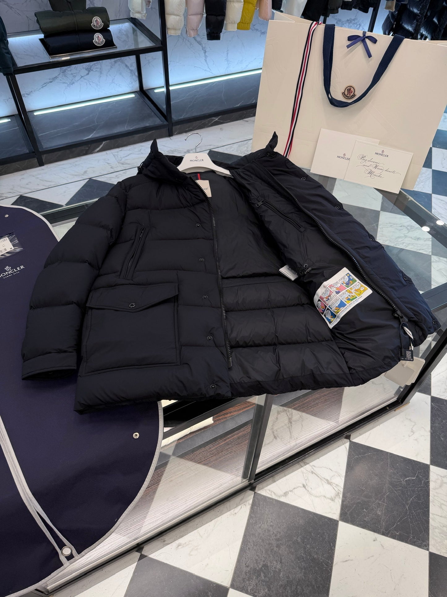 Moncler Bretagne Hooded Short Down Jacket "Black"
