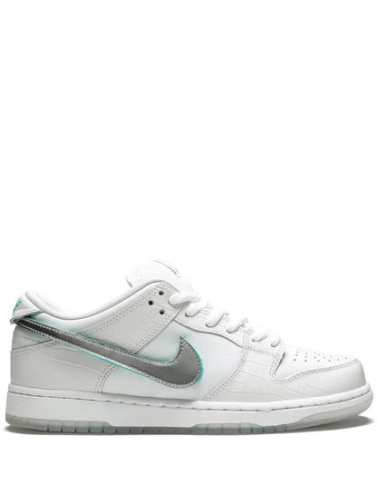 Diamond Supply Co. x Nike SB Dunk Low Pro OG QS "White"