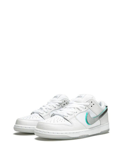 Diamond Supply Co. x Nike SB Dunk Low Pro OG QS "White"