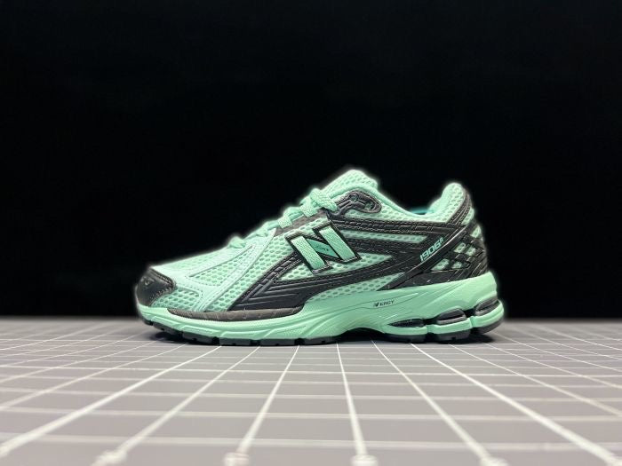 New Balance 1906R “Mint-Black”