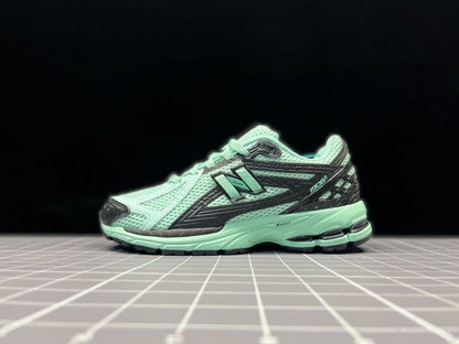 New Balance 1906R “Mint-Black”