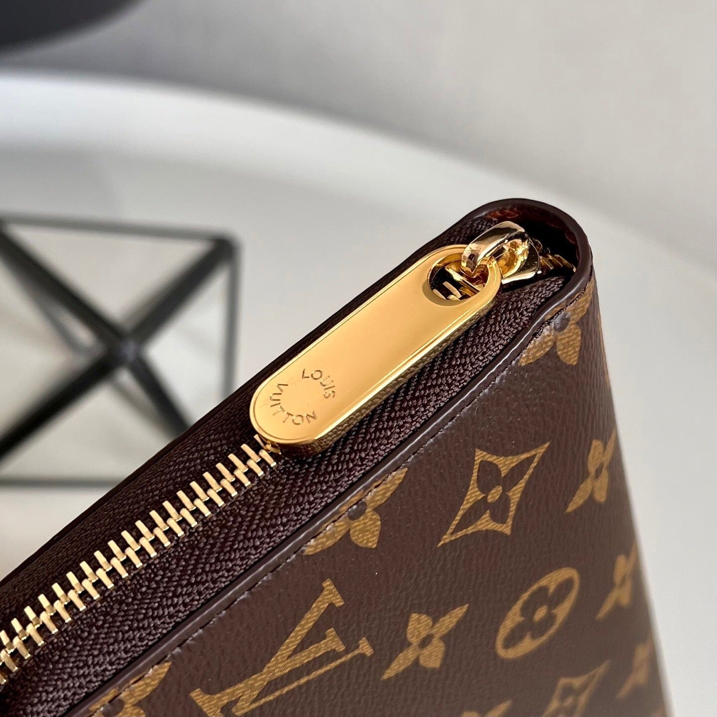 Louis Vuitton Zippy Wallet "Monogram"