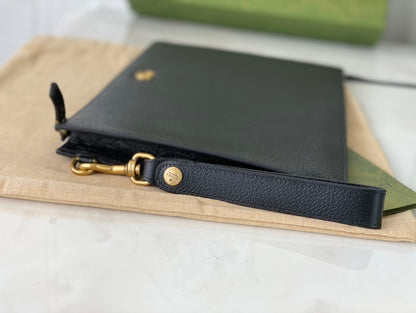 Gucci Leather GG Marmont Pouch
